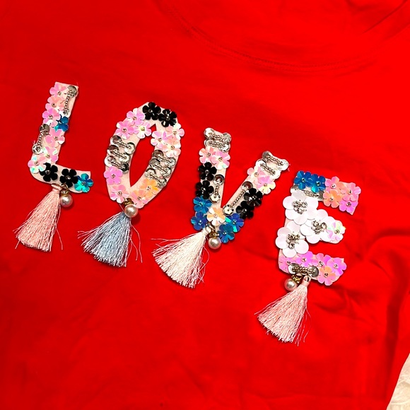 NWT. Sequin and Tassel LOVE shirt. Boutique bought in Spain. SM - Picture 3 of 4